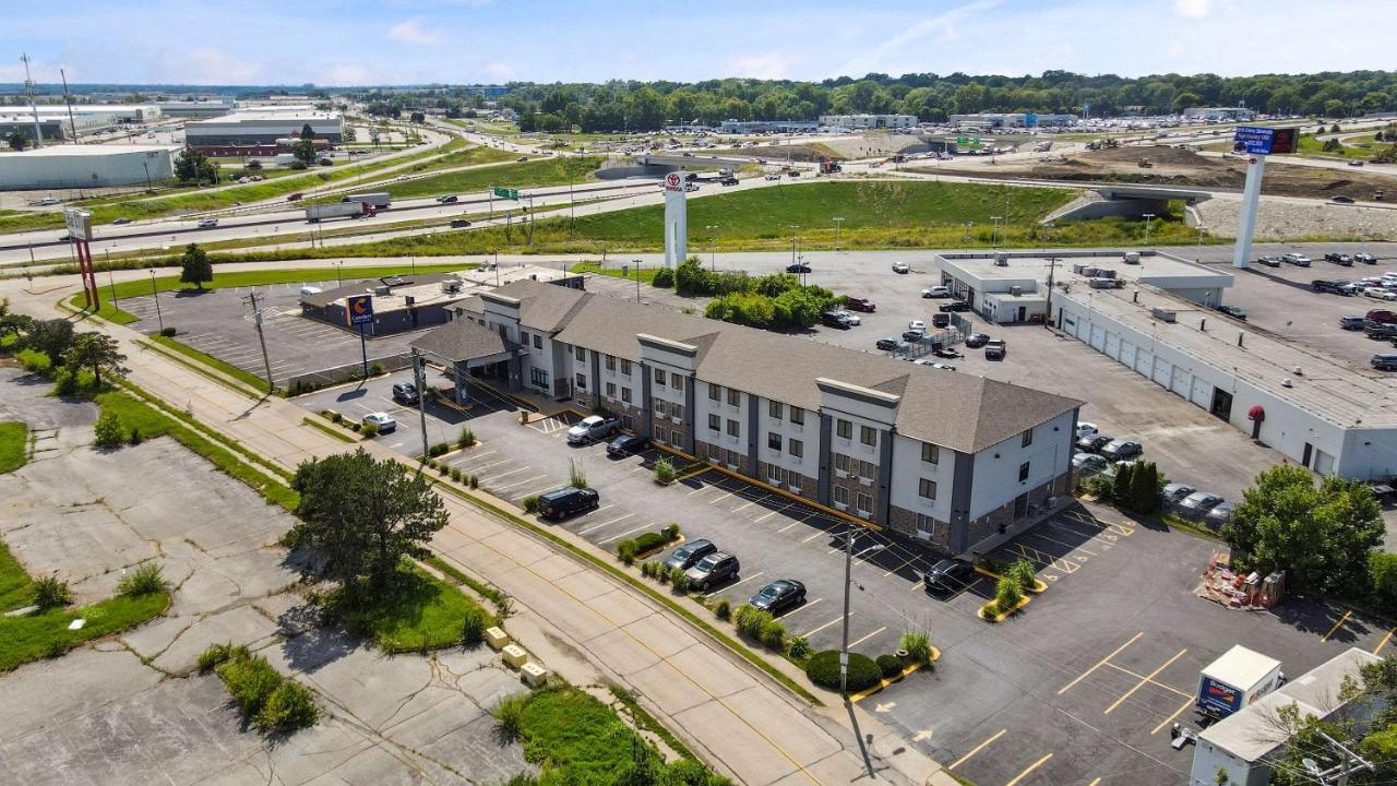 Comfort Inn&Suites St. Louis-Hazelwood Buitenkant foto