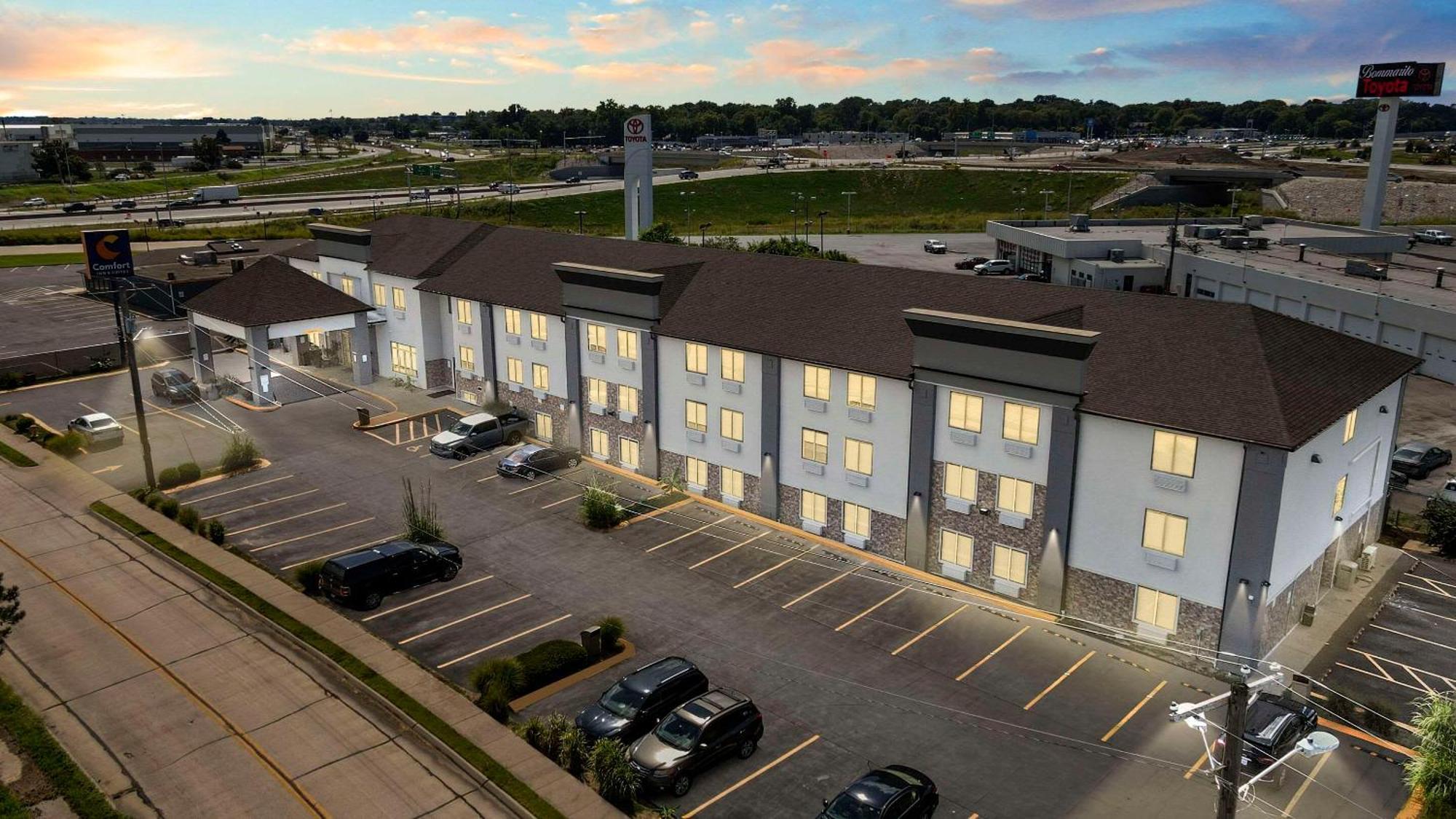 Comfort Inn&Suites St. Louis-Hazelwood Buitenkant foto