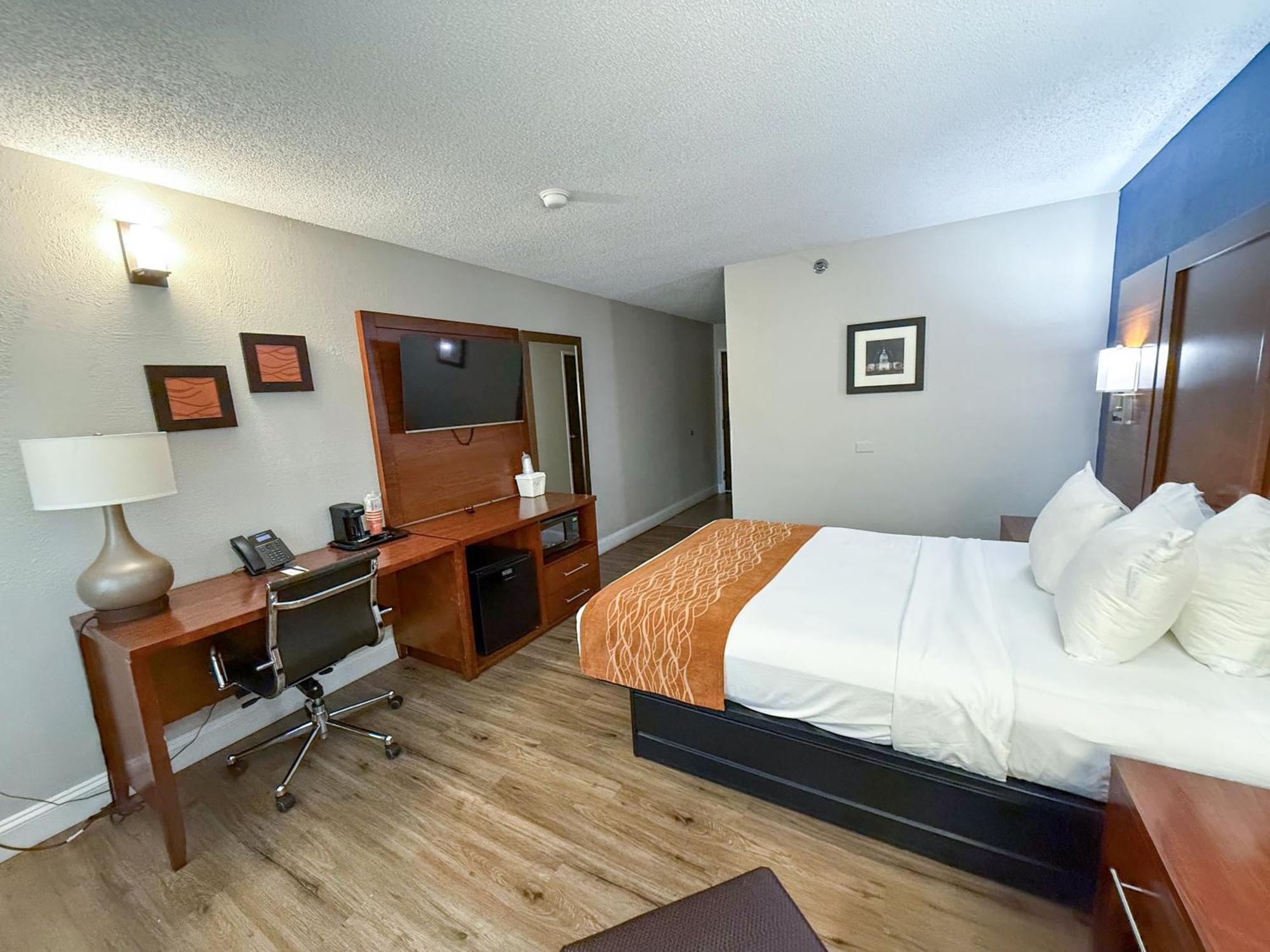 Comfort Inn&Suites St. Louis-Hazelwood Buitenkant foto