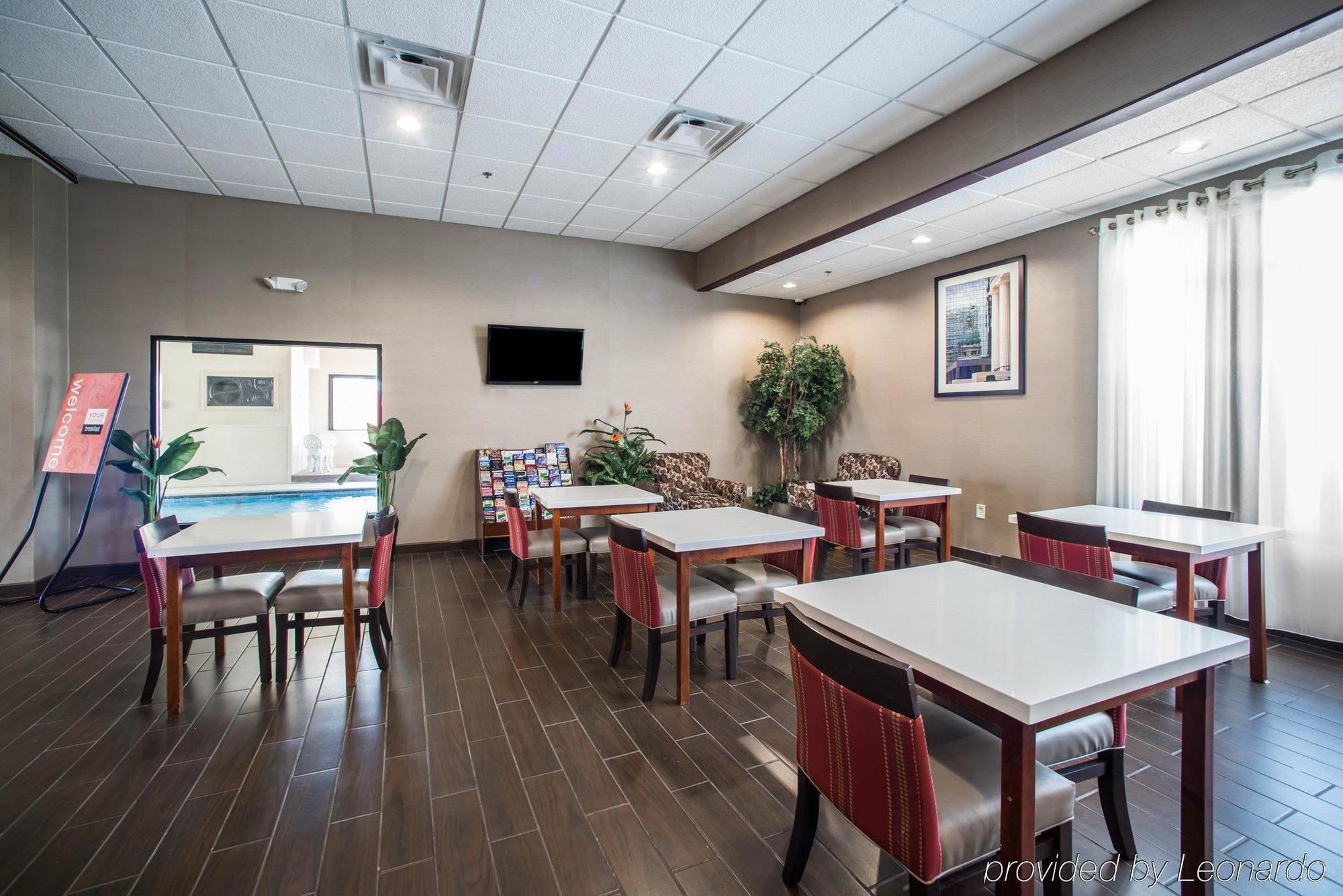 Comfort Inn&Suites St. Louis-Hazelwood Buitenkant foto