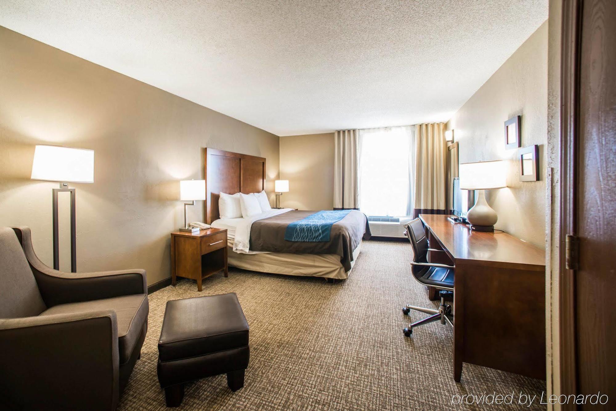 Comfort Inn&Suites St. Louis-Hazelwood Buitenkant foto