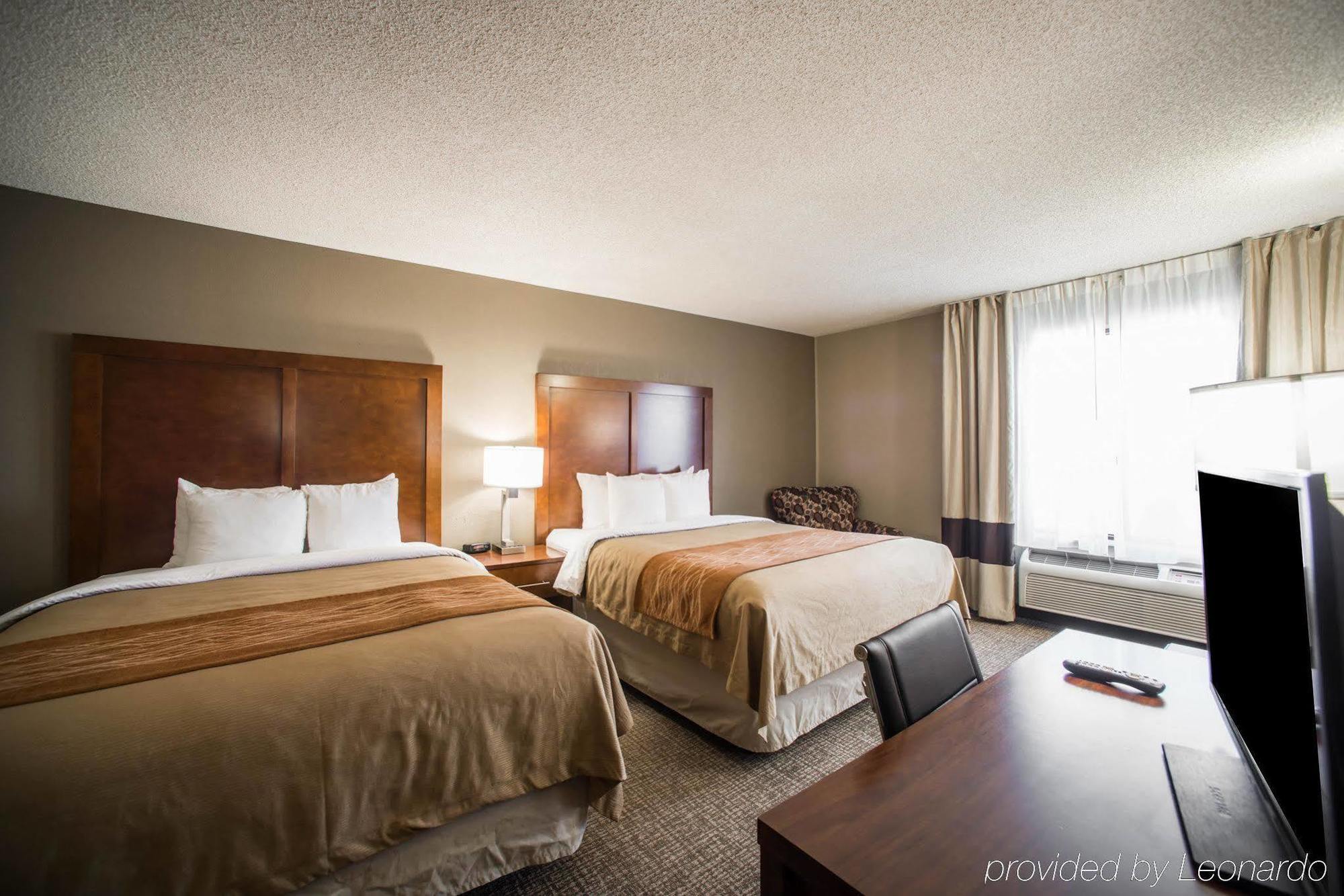 Comfort Inn&Suites St. Louis-Hazelwood Buitenkant foto