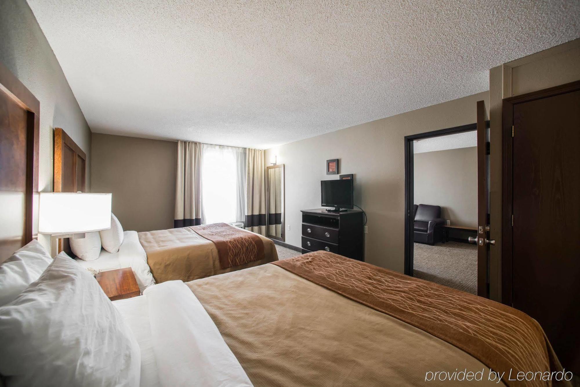 Comfort Inn&Suites St. Louis-Hazelwood Buitenkant foto