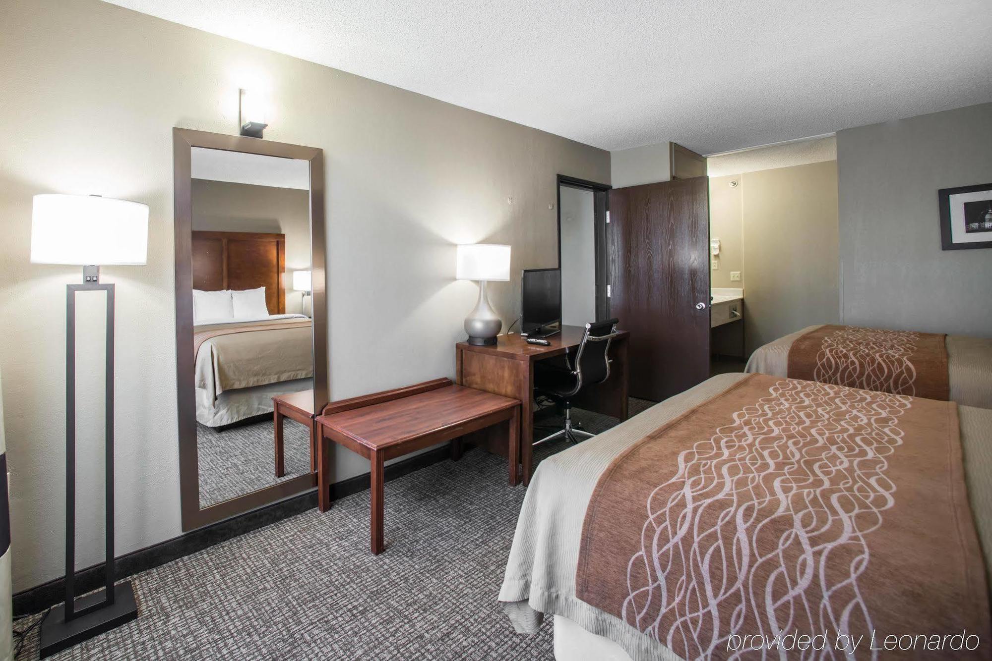 Comfort Inn&Suites St. Louis-Hazelwood Buitenkant foto