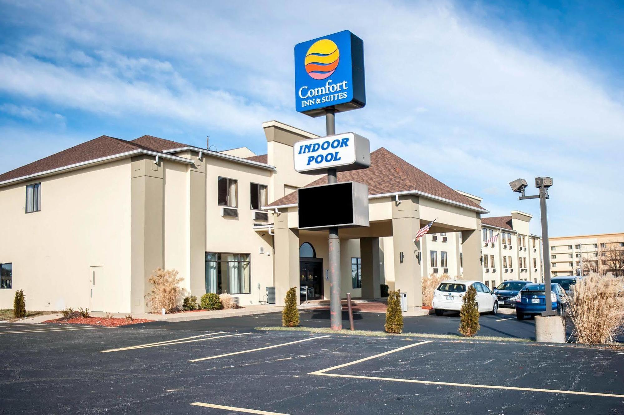 Comfort Inn&Suites St. Louis-Hazelwood Buitenkant foto